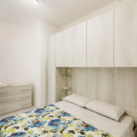 Apartment Testacio Piramide 2 By Interhome
